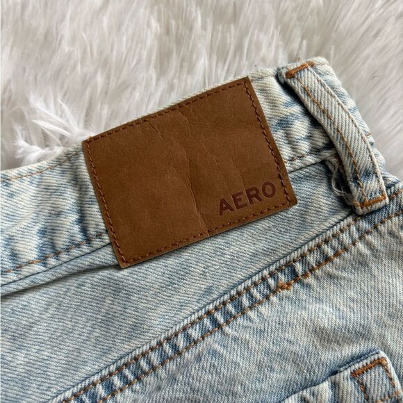 Aeropostale Jean Shorts Baggy Button Fly Distressed Womens Size 2 - Picture 5 of 7